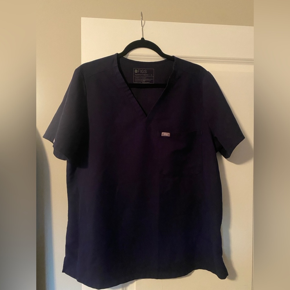 FIGS catarina one pocket scrub top